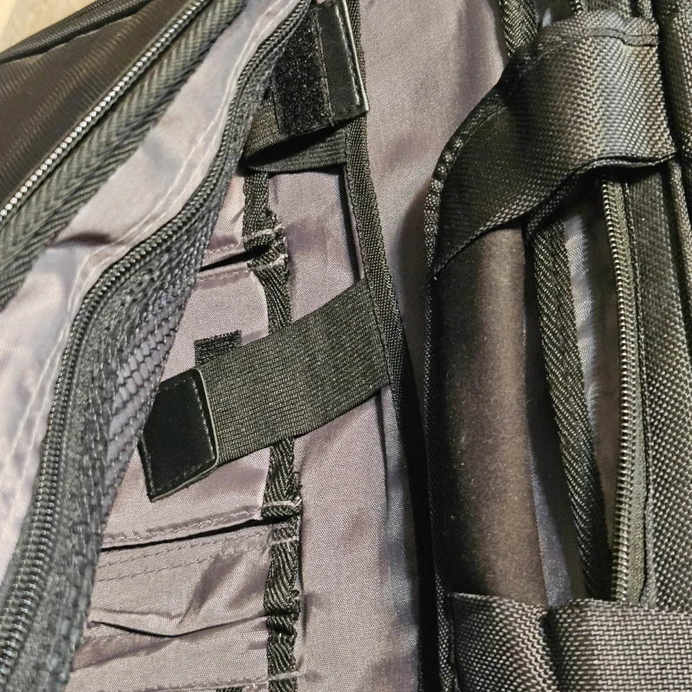 DELL Laptop Padded Briefcase Shoulder/Messenger Bad